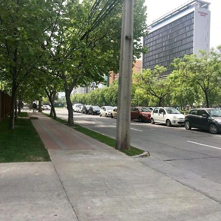Mirando A Parque Arauco Appartement Santiago Buitenkant foto