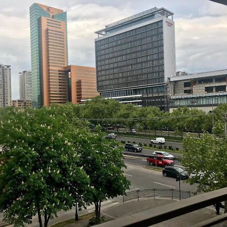 Mirando A Parque Arauco Appartement Santiago Buitenkant foto